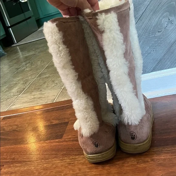 BearPaw Women's Brown Winter Boots - Picture 6 of 7